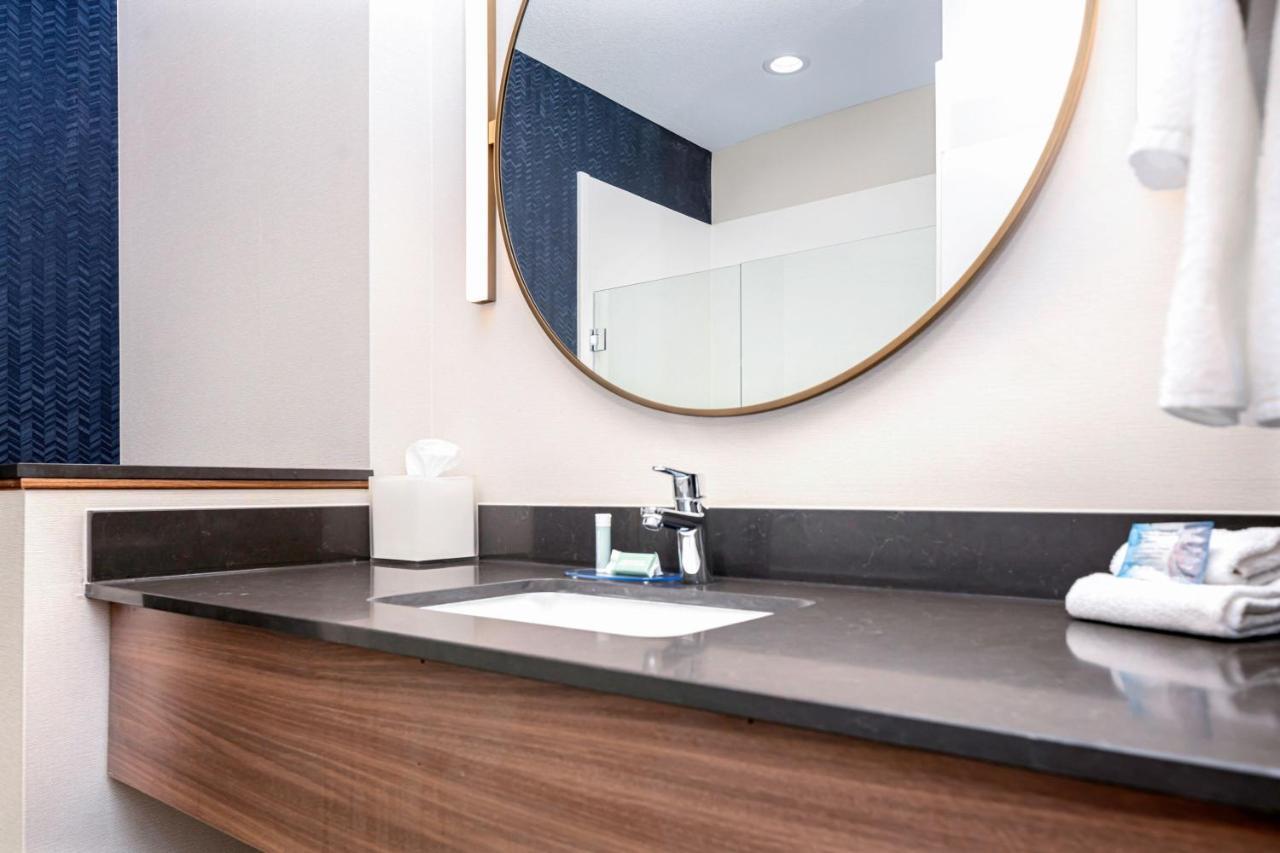 Fairfield Inn & Suites By Marriott Corinth South Denton Area Buitenkant foto