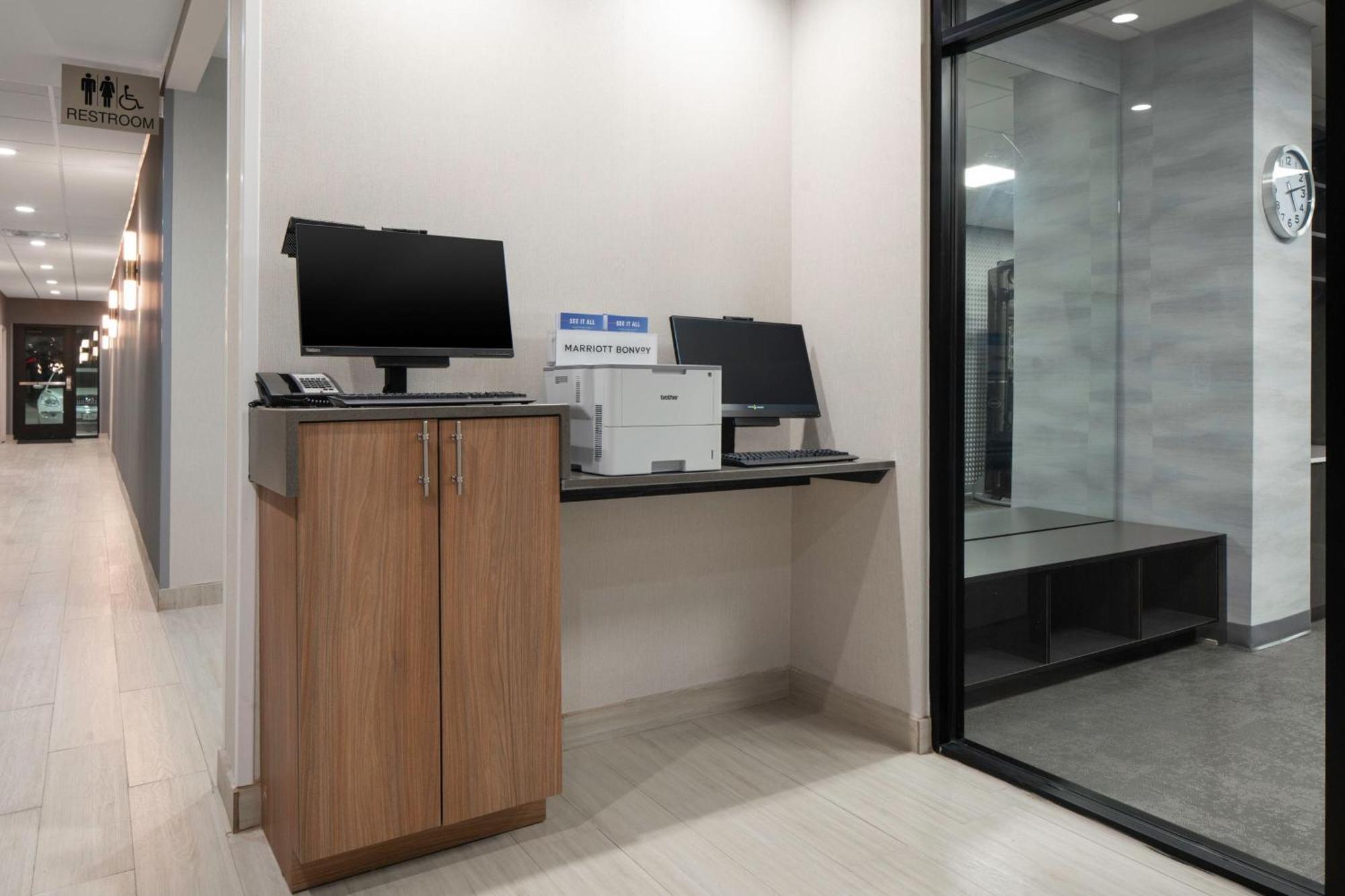 Fairfield Inn & Suites By Marriott Corinth South Denton Area Buitenkant foto